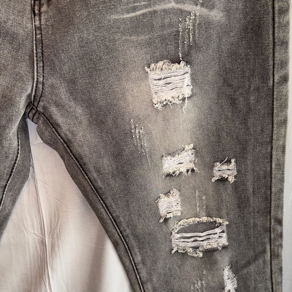 Ripped Jeans with Star Accents - Picture 8 of 16